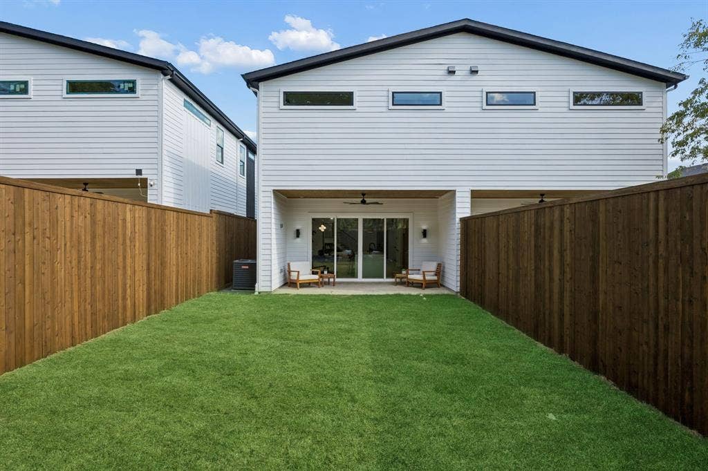 5617 Santa Fe Avenue, Dallas, TX 75214 5617 Santa Fe Avenue, Dallas, TX 75214