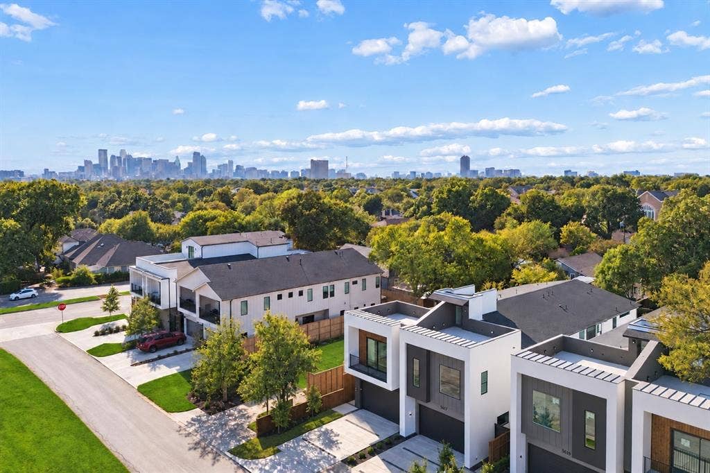 5617 Santa Fe Avenue, Dallas, TX 75214 5617 Santa Fe Avenue, Dallas, TX 75214