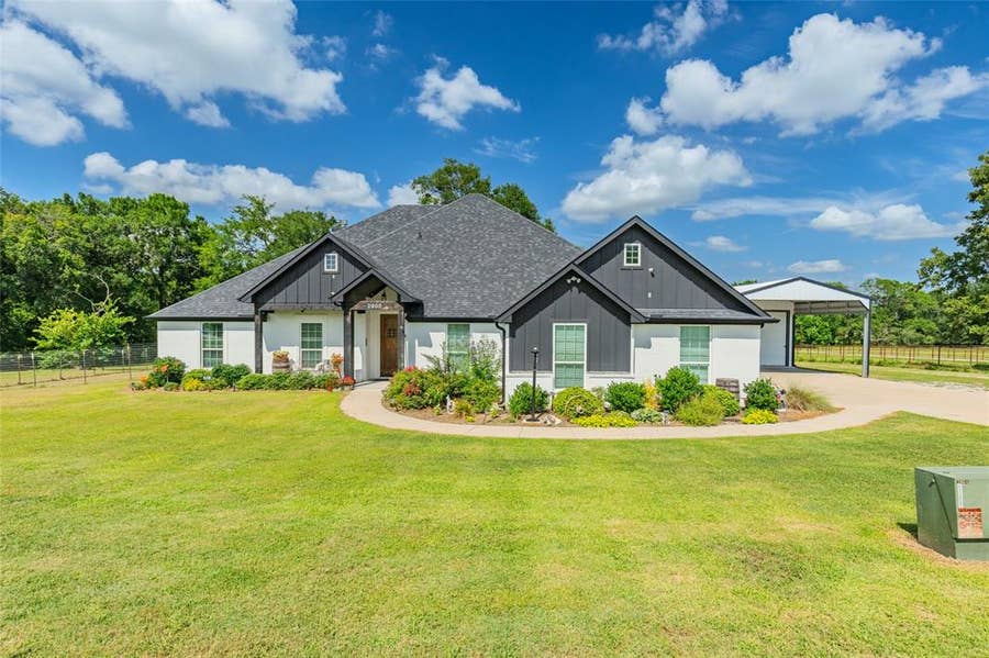Property photo for 2902 Canvas Back Drive, Greenville, TX