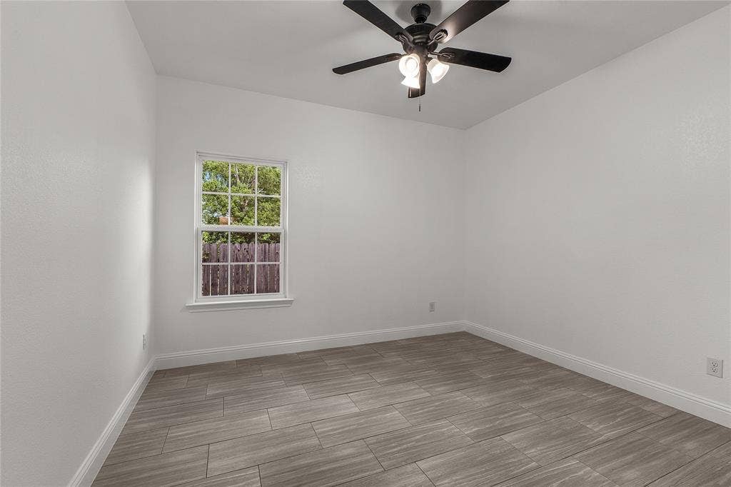 5120 Elgin Street, Fort Worth, TX 76105 5120 Elgin Street, Fort Worth, TX 76105