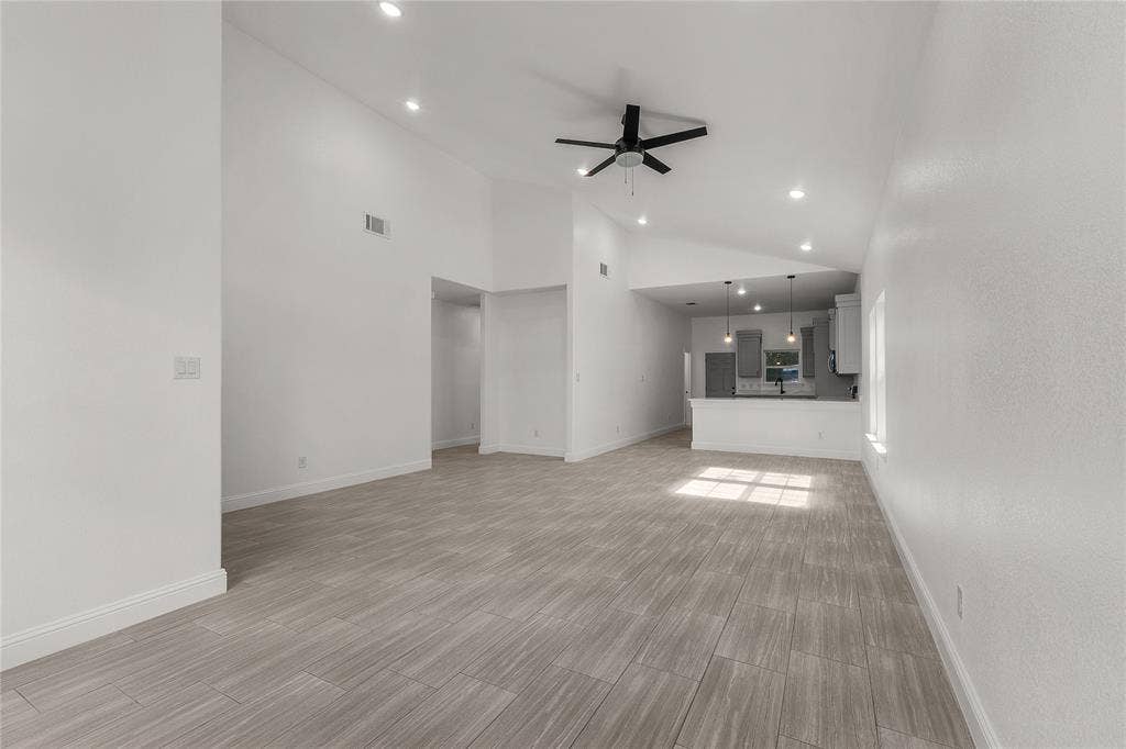 5120 Elgin Street, Fort Worth, TX 76105 5120 Elgin Street, Fort Worth, TX 76105