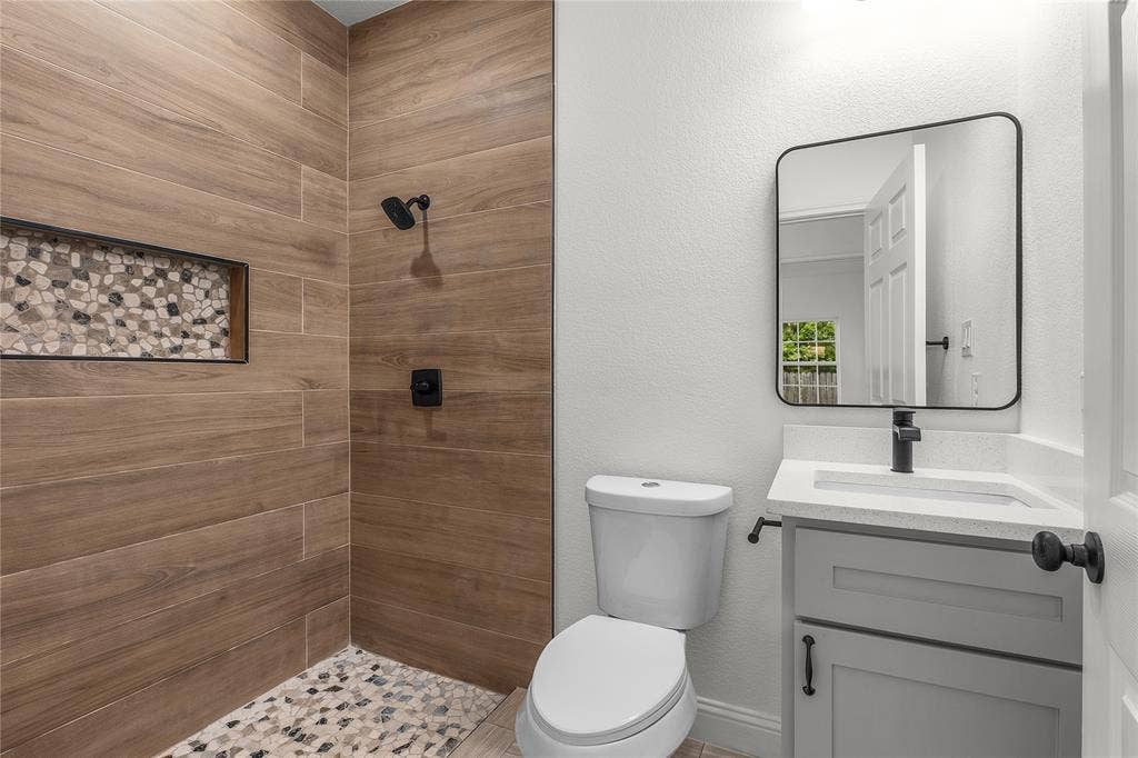 5120 Elgin Street, Fort Worth, TX 76105 5120 Elgin Street, Fort Worth, TX 76105