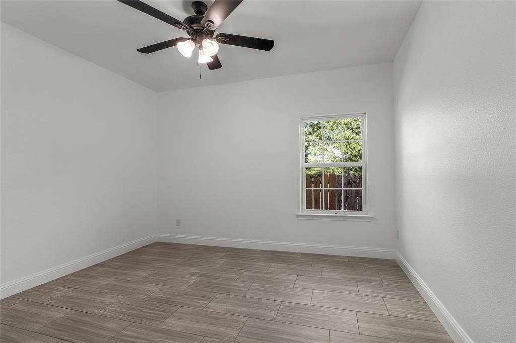5120 Elgin Street, Fort Worth, TX 76105 5120 Elgin Street, Fort Worth, TX 76105