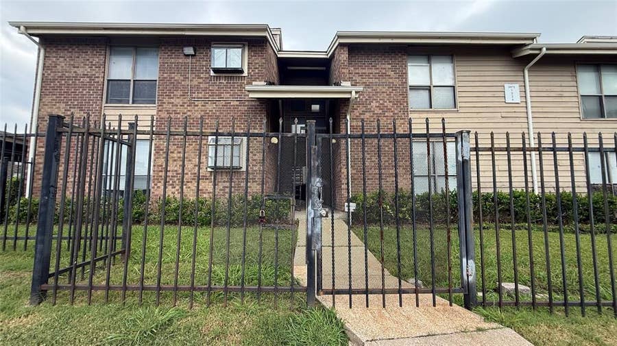 Property photo for 5750 Phoenix Drive, #4, Dallas, TX