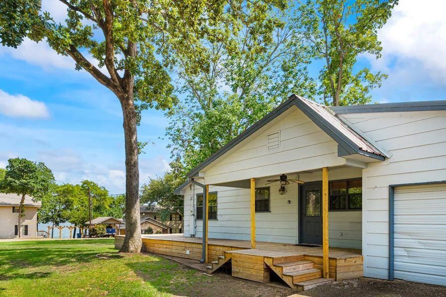 Property photo for 2103 Wildwood Way, Tool, TX