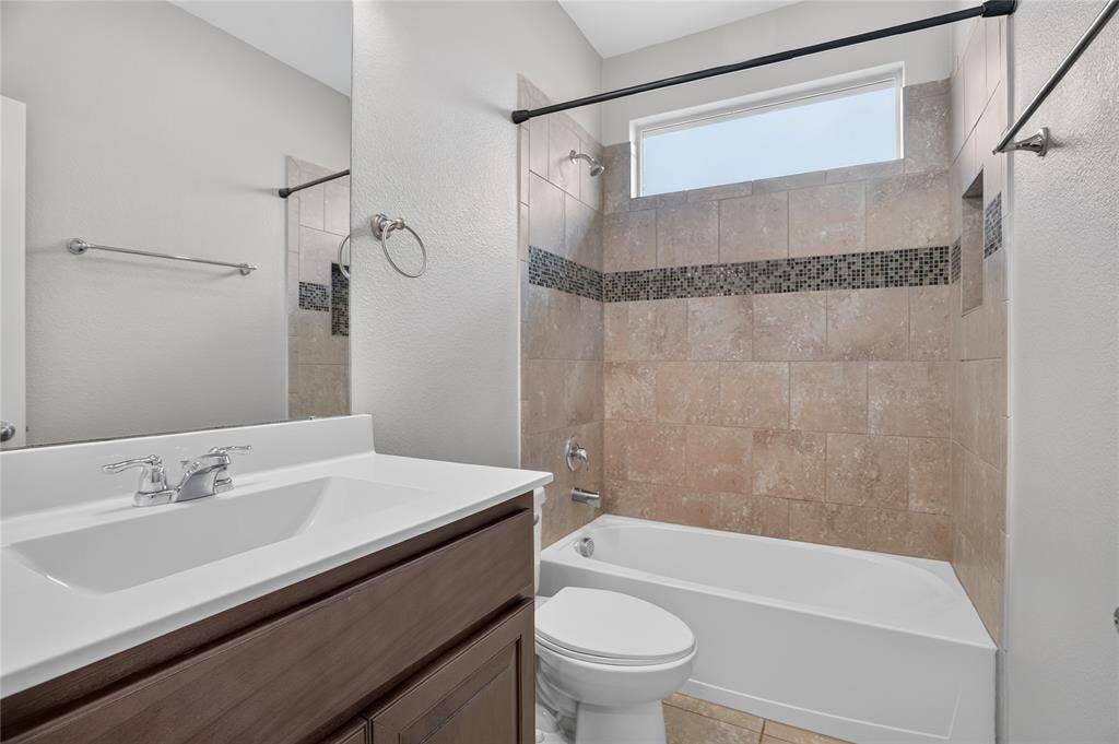 2529 Lavender Lane, Glenn Heights, TX 75154
