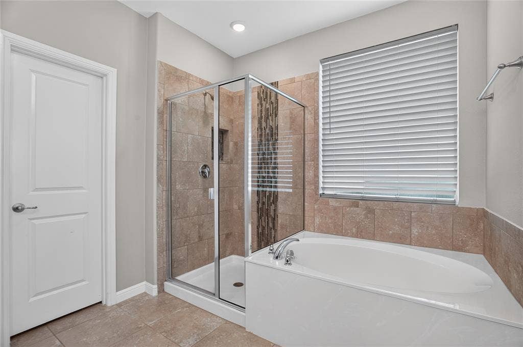 2529 Lavender Lane, Glenn Heights, TX 75154