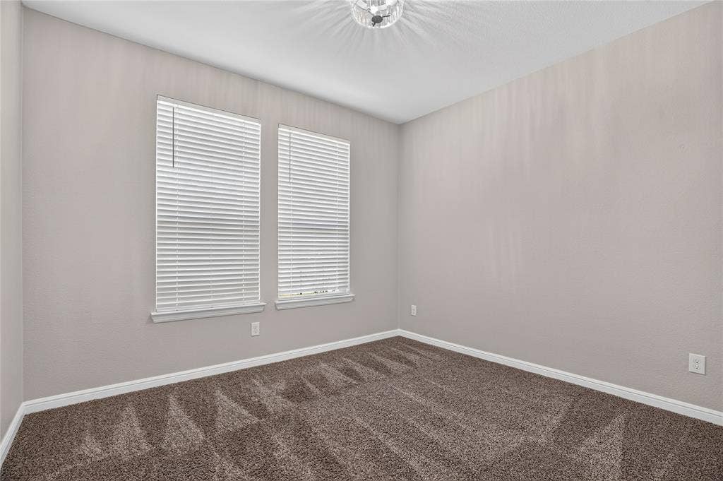 2529 Lavender Lane, Glenn Heights, TX 75154
