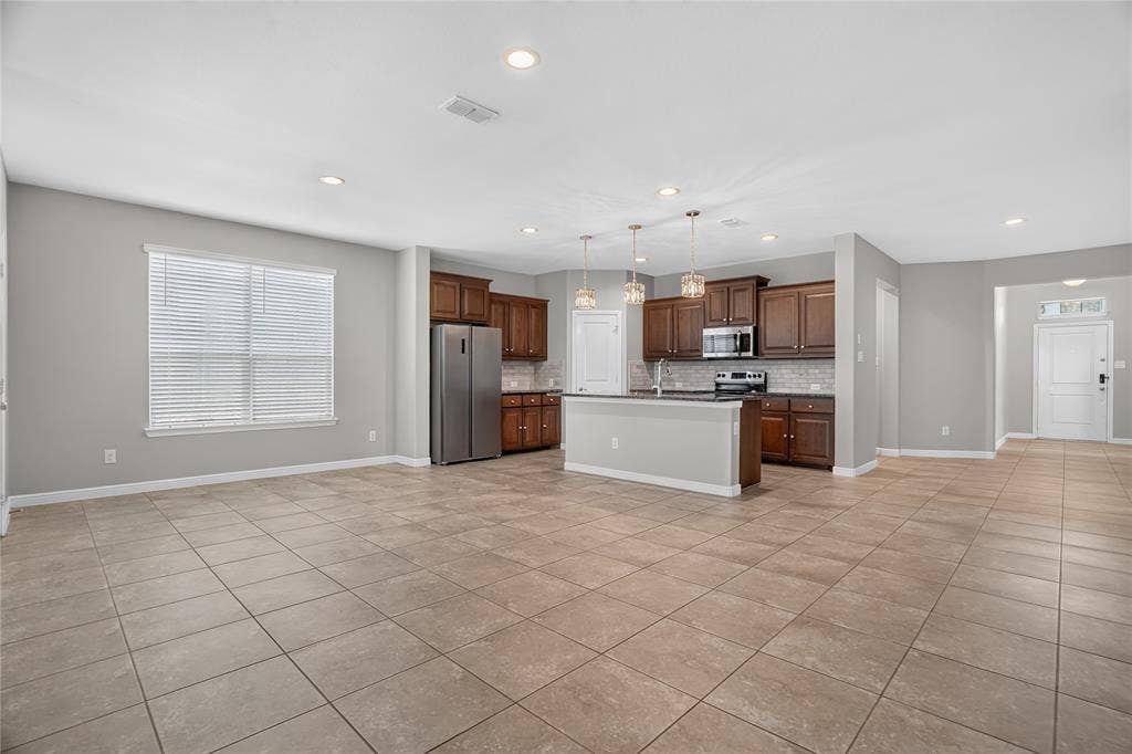 2529 Lavender Lane, Glenn Heights, TX 75154