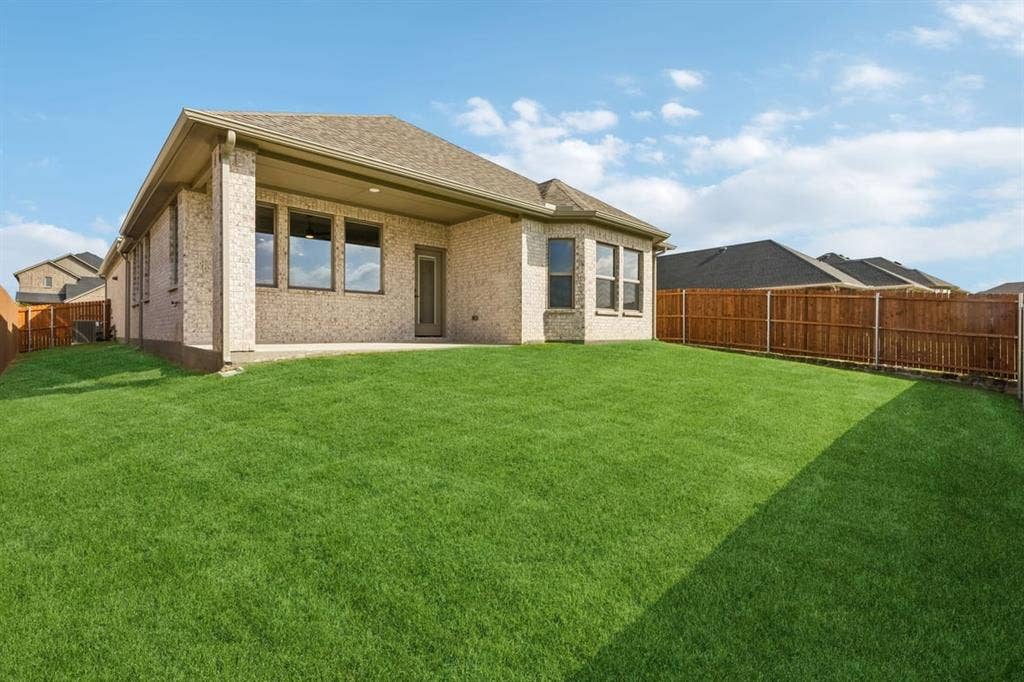 3808 Summerfield Drive, Crandall, TX 75114 24-3808Summerfield_024