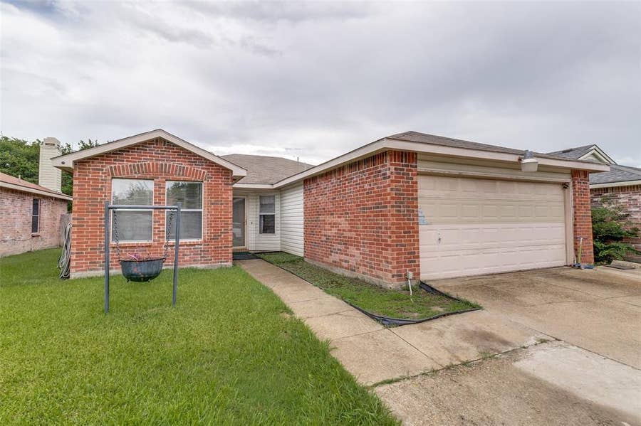 Property photo for 222 Idlewyld Drive, Mesquite, TX