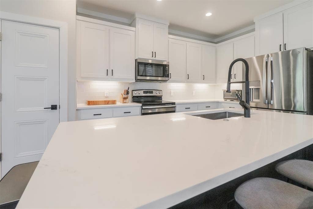 1975 Angelina Drive, Dallas, TX 75212 1975 Angelina Drive, Dallas, TX 75212