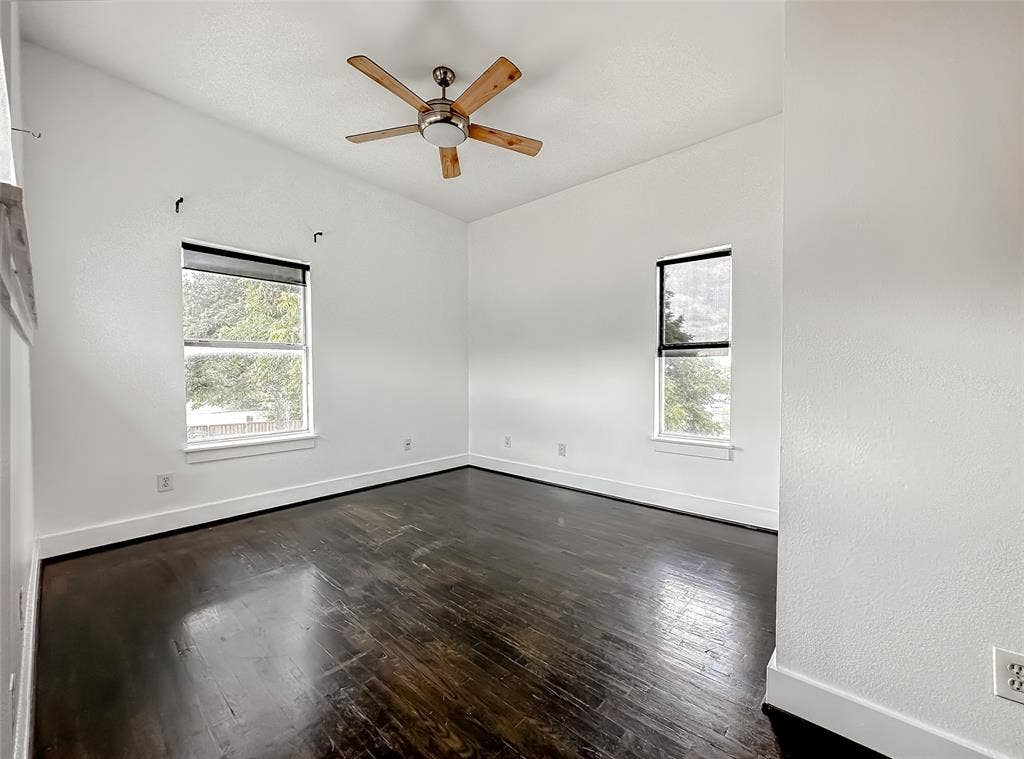 417 S Beacon Street, Dallas, TX 75223