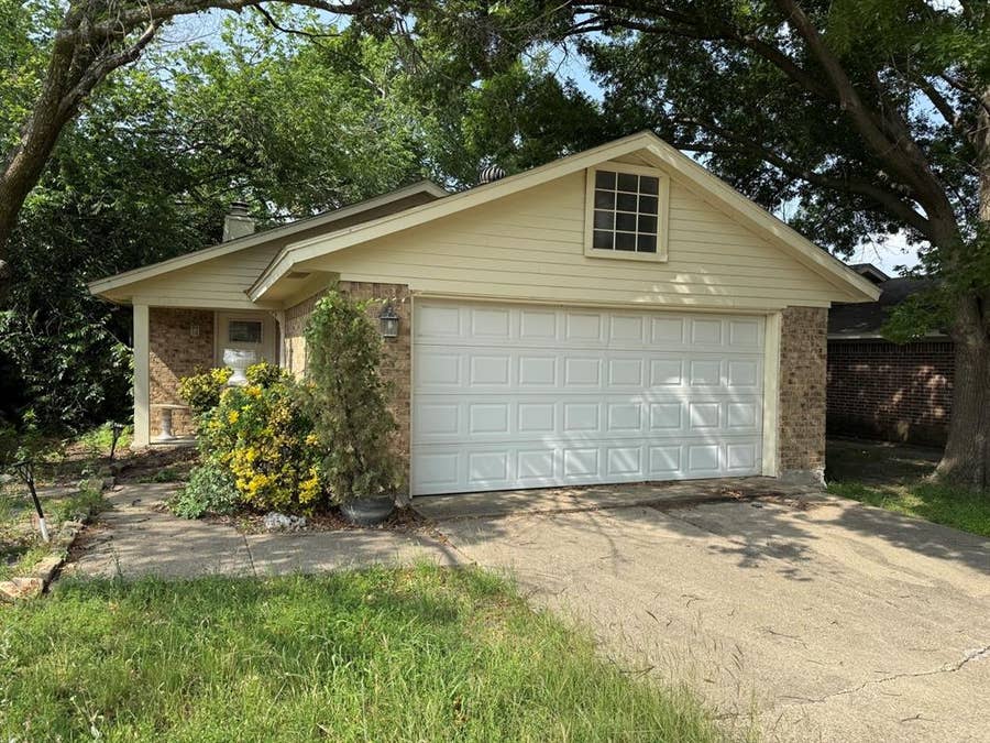 Property photo for 5120 Shoregate Square, Garland, TX