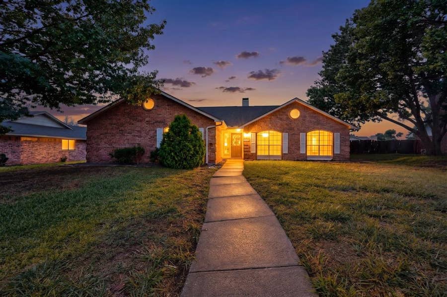 Property photo for 4009 Via Plata, Mesquite, TX