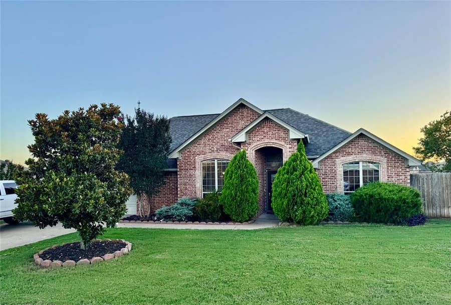 Property photo for 2942 Meandering Way, Granbury, TX