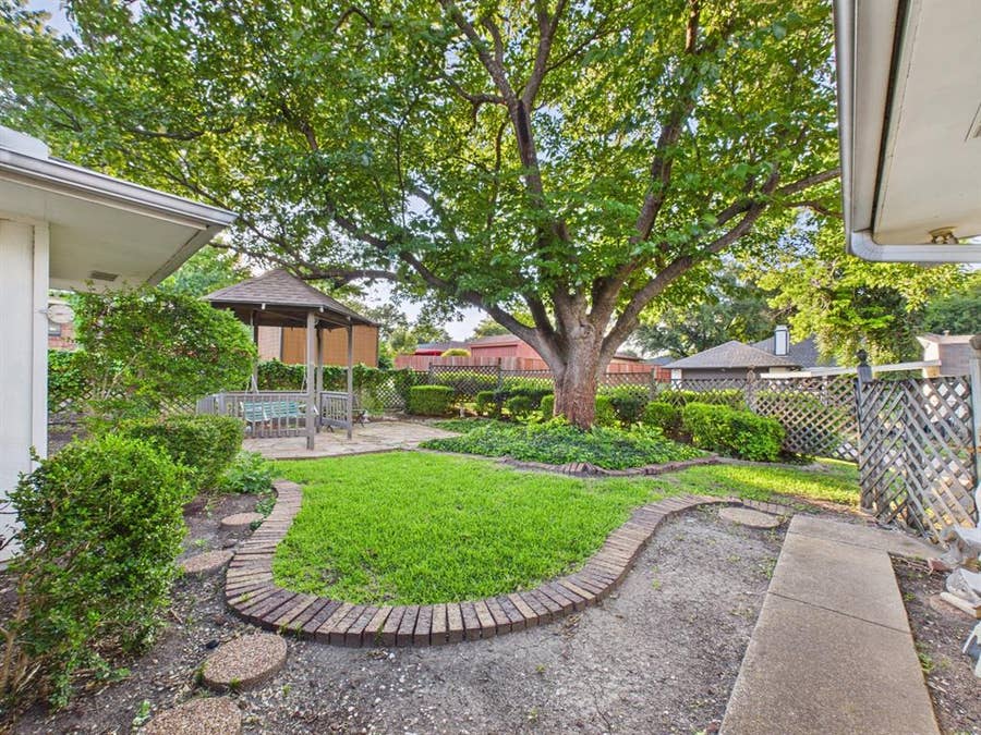 Property photo for 537 Sapling Way, DeSoto, TX