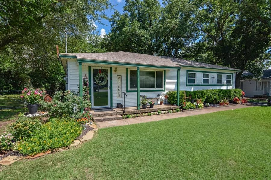 Property photo for 529 Lee Street, Cedar Hill, TX
