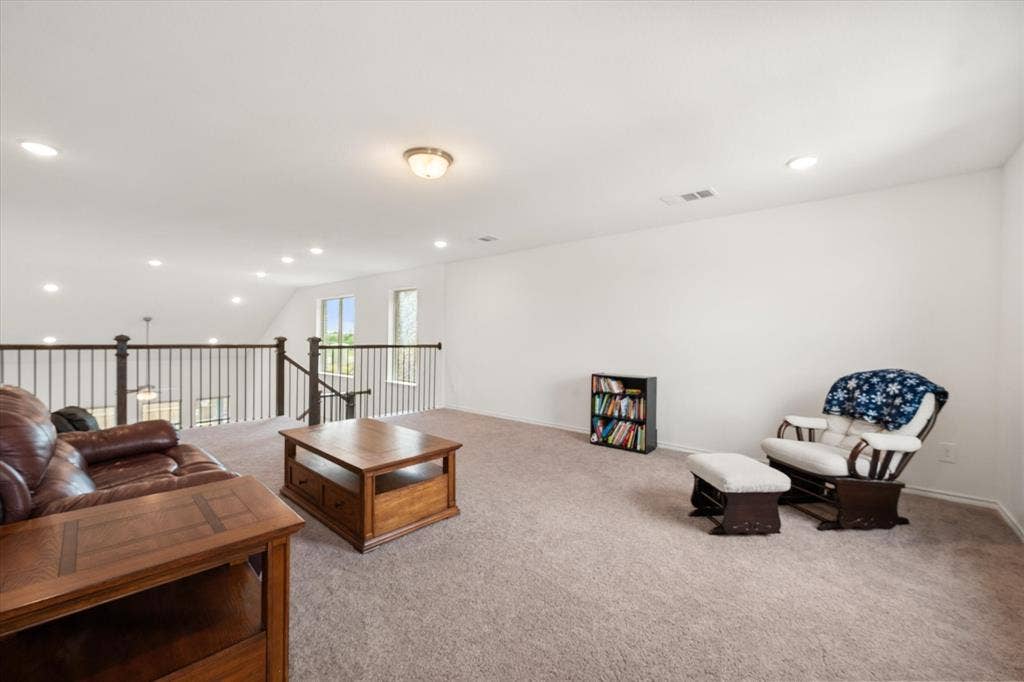 2325 Volans Drive, Haslet, TX 76052 2325 Volans Drive, Haslet, TX 76052