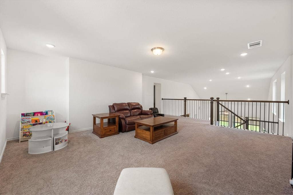 2325 Volans Drive, Haslet, TX 76052 2325 Volans Drive, Haslet, TX 76052