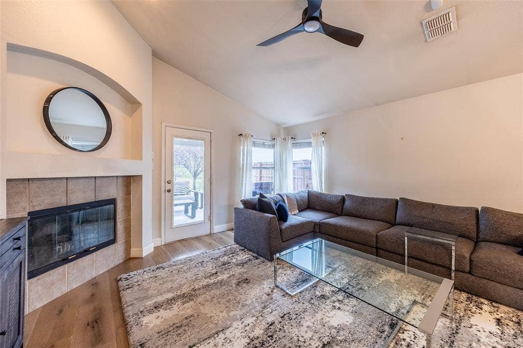 11038 Mansfield Drive, Frisco, TX 75035 11038 Mansfield Drive, Frisco, TX 75035
