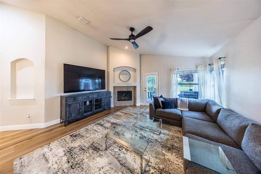 11038 Mansfield Drive, Frisco, TX 75035 11038 Mansfield Drive, Frisco, TX 75035