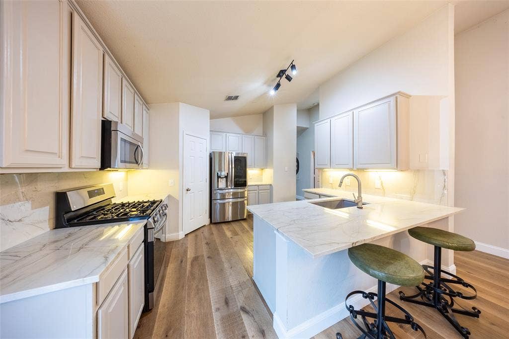 11038 Mansfield Drive, Frisco, TX 75035 11038 Mansfield Drive, Frisco, TX 75035