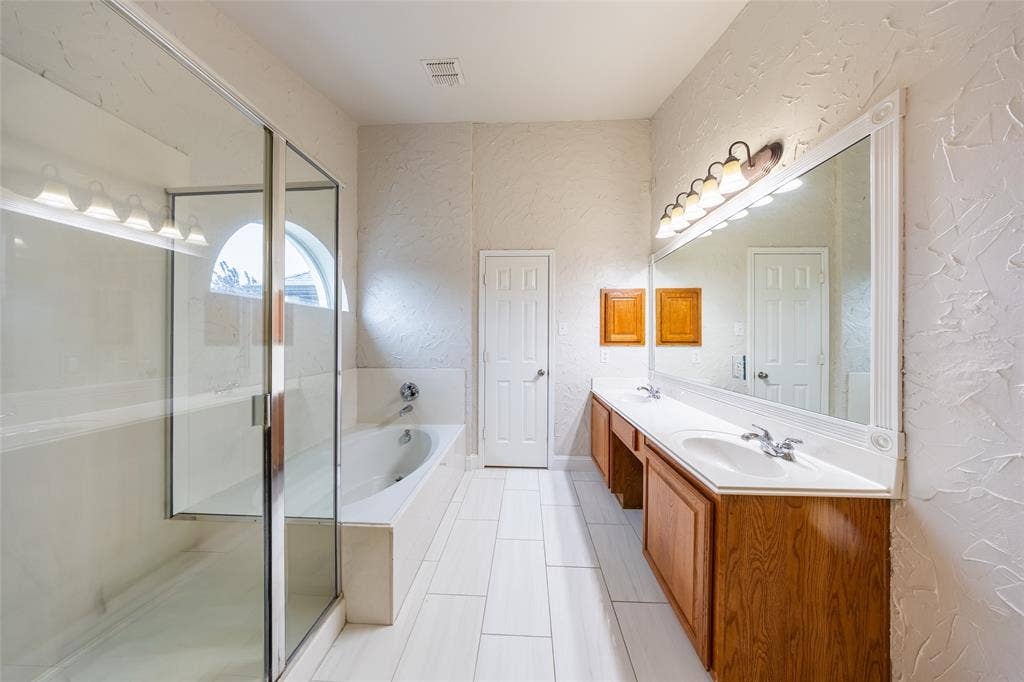 11038 Mansfield Drive, Frisco, TX 75035 11038 Mansfield Drive, Frisco, TX 75035