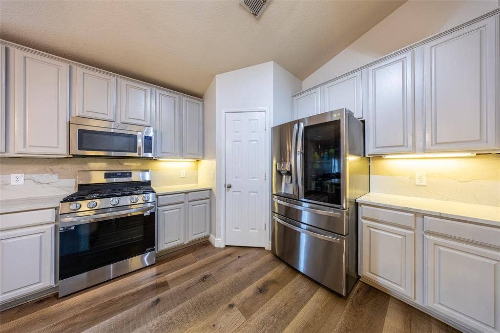 11038 Mansfield Drive, Frisco, TX 75035 11038 Mansfield Drive, Frisco, TX 75035