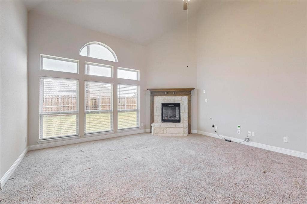 422 Crestview Drive, Midlothian, TX 76065