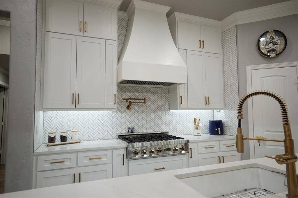 3220 Baylor Boulevard, Midlothian, TX 76065