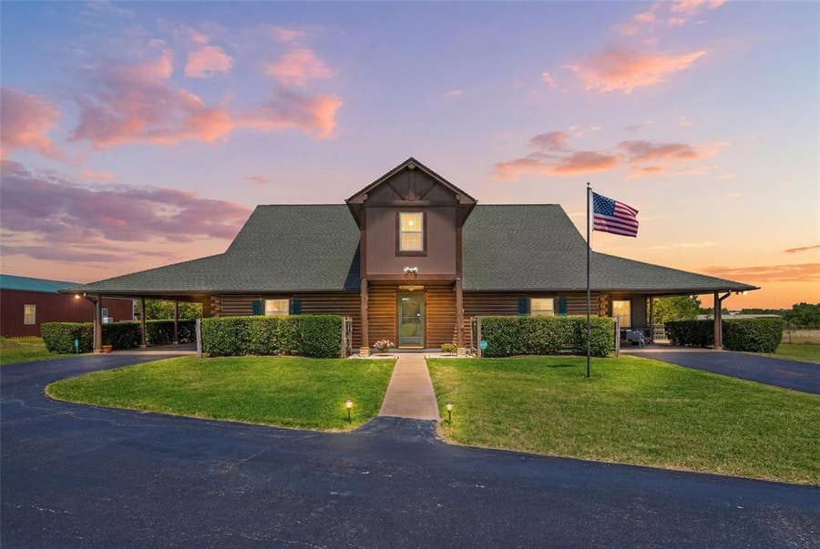 Property photo for 7301 Comer Lane, Weatherford, TX