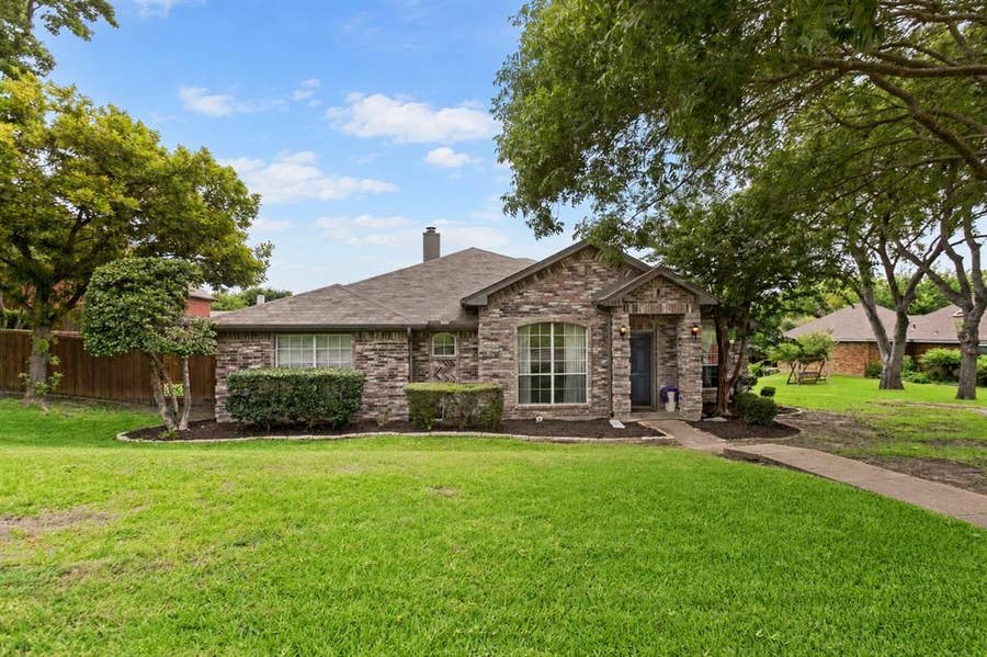 Property photo for 3408 Cedar Hill Court, Sachse, TX