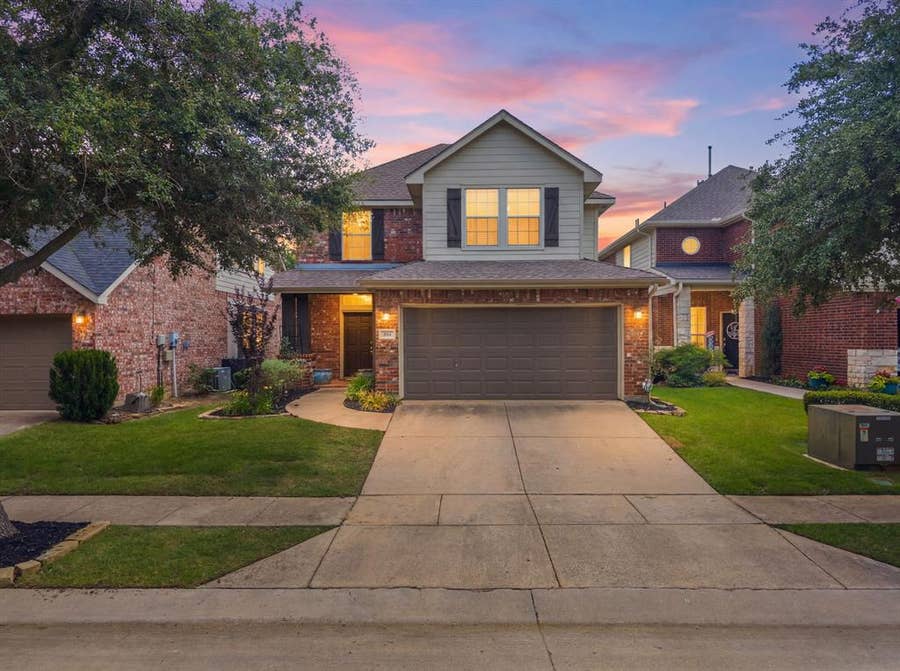 Property photo for 325 Kirby Drive, Argyle, TX