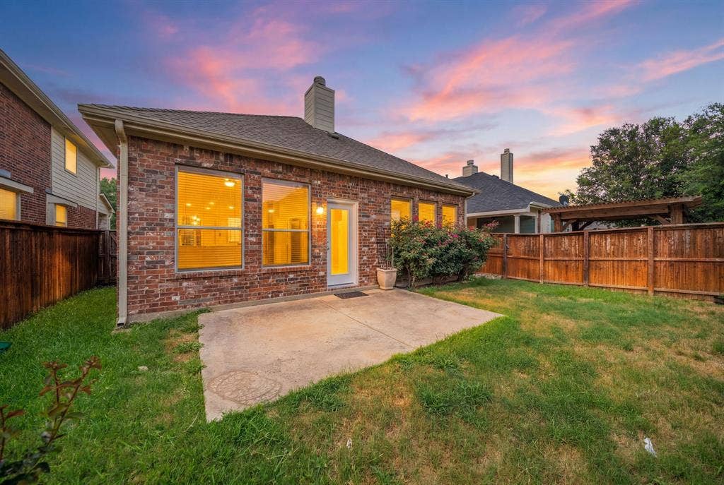 325 Kirby Drive, Argyle, TX 76226