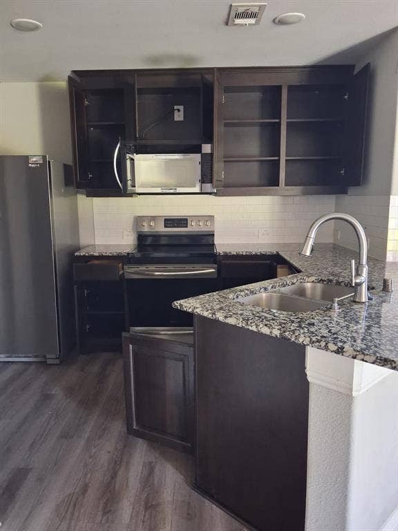 6816 Topaz Drive, Greenville, TX 75402 6816 Topaz Drive, Greenville, TX 75402