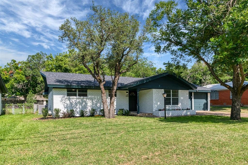 1138 Usher Street, Benbrook, TX 76126 New 30 year roof and new paint inside and out