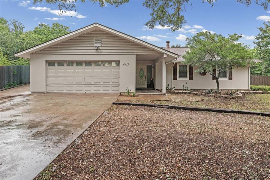 Property photo for 4111 Davis Road, Granbury, TX