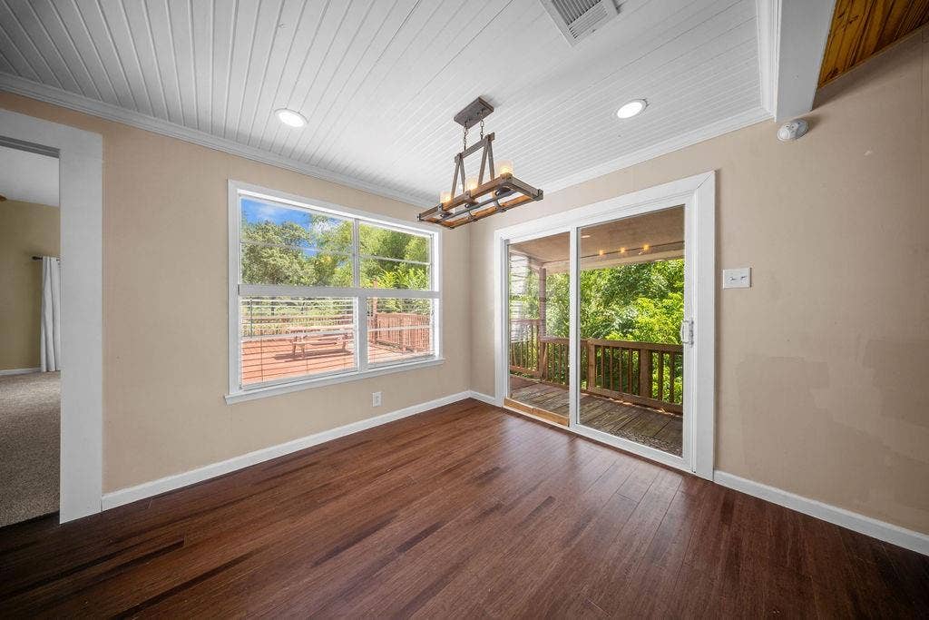 203 Farmer Drive, Malakoff, TX 75148