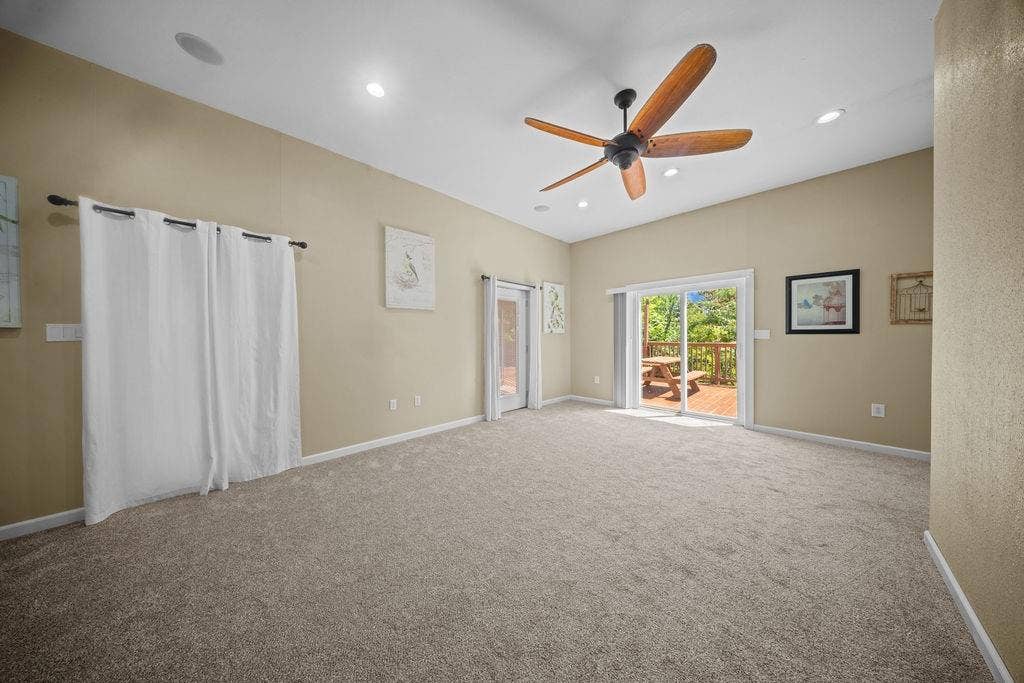 203 Farmer Drive, Malakoff, TX 75148