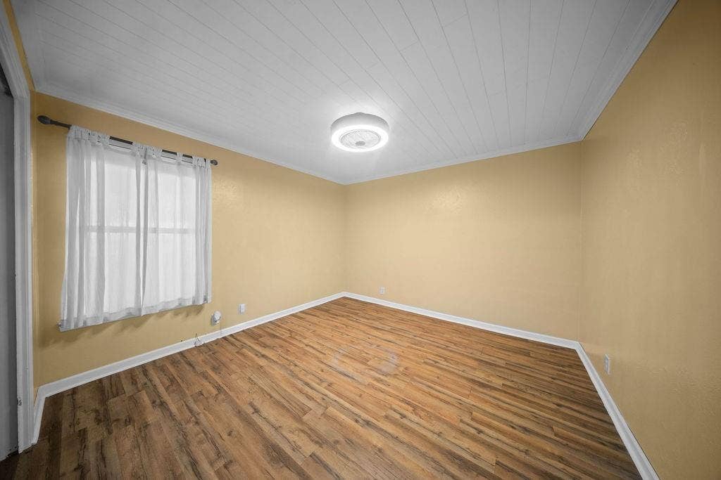 203 Farmer Drive, Malakoff, TX 75148