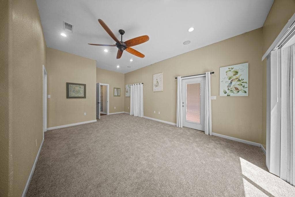 203 Farmer Drive, Malakoff, TX 75148