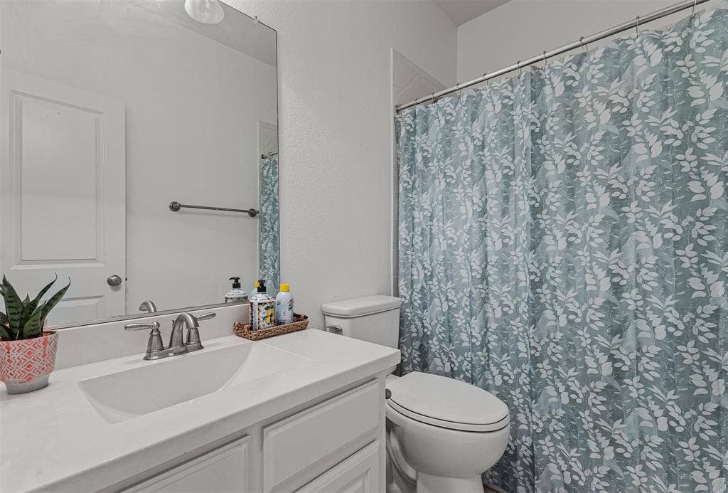 1831 Morning Mist Way, Wylie, TX 75098 Guest bath room on first floor