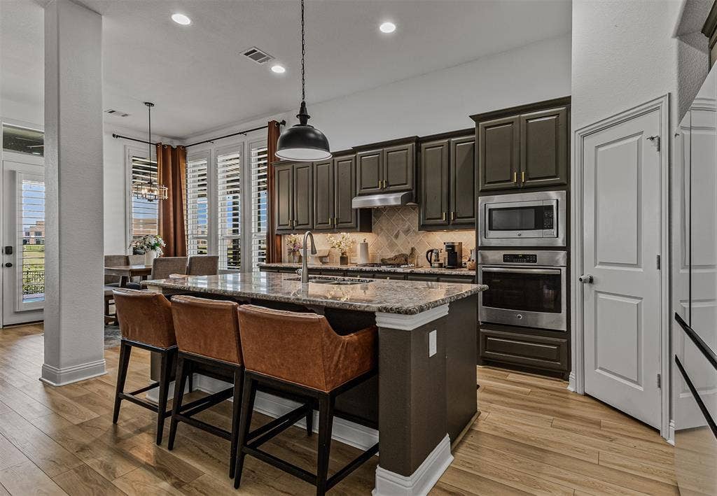 1831 Morning Mist Way, Wylie, TX 75098 Large kitchen island