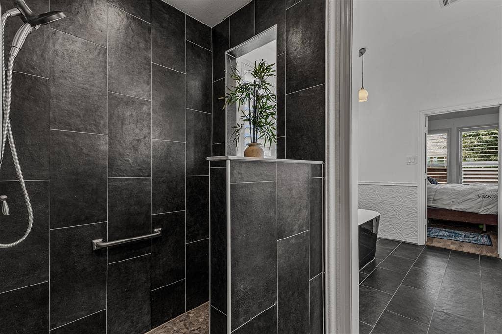 1831 Morning Mist Way, Wylie, TX 75098 Updated walk in shower