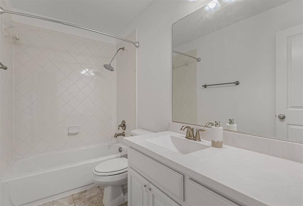 1831 Morning Mist Way, Wylie, TX 75098 Guest bath on second floor