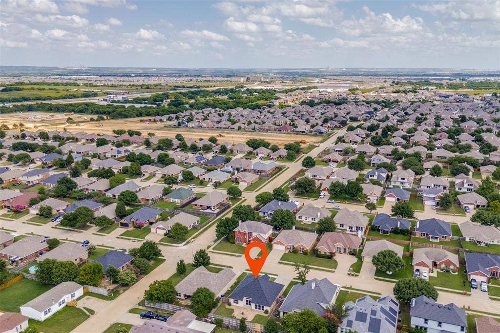 902 Cutting Horse Drive, Mansfield, TX 76063 902 Cutting Horse Drive, Mansfield, TX 76063