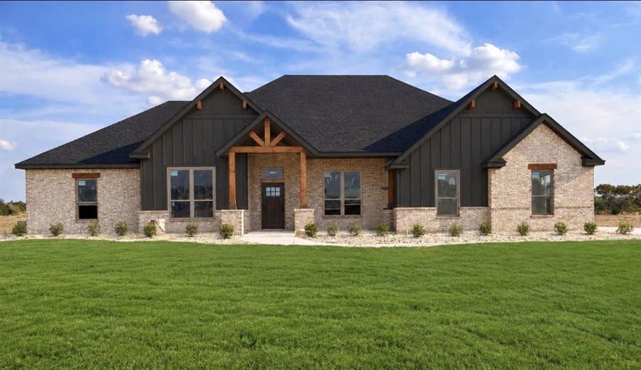 Property photo for 2561 Posey Lane, Waxahachie, TX