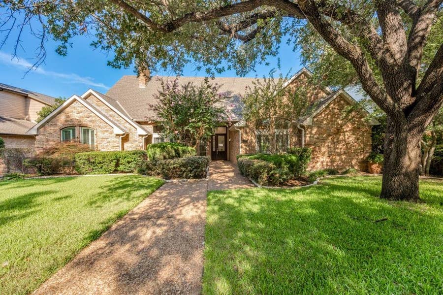 Property photo for 17819 Lost View Road, Dallas, TX