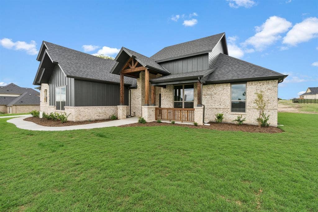 440 Paradise Ridge Drive, Waxahachie, TX 75167 SAME FLOORPLAN, DIFFERENT ELEVATION